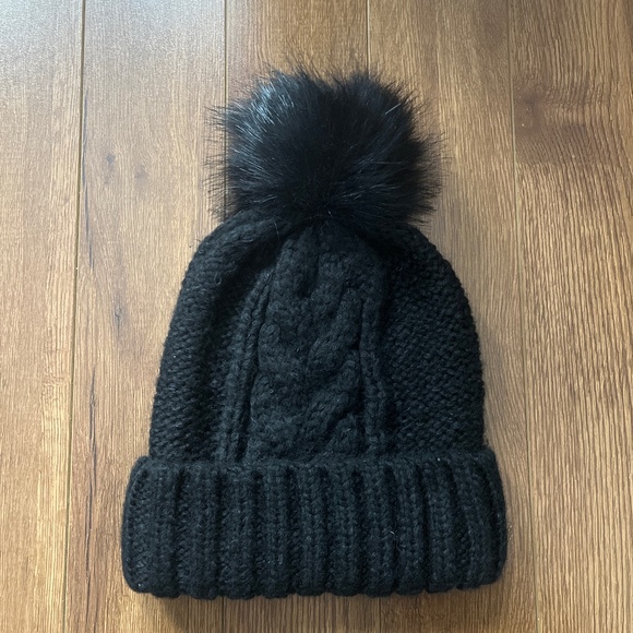 Aerie knit Pom Pom hat - Picture 1 of 4